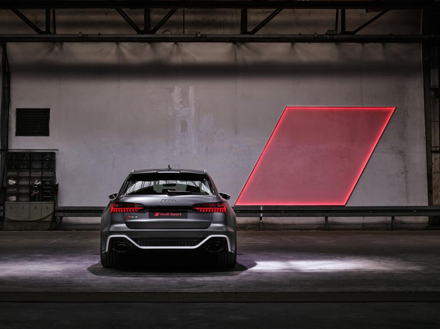  Audi RS6 Avant (C8) 2019 года  (WW) (фото 10 из 46)